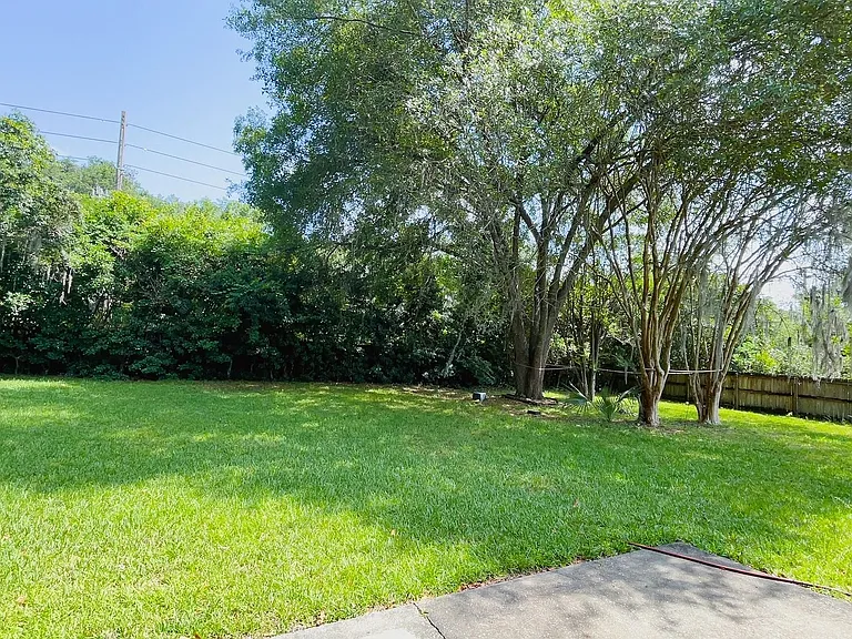 7720 NW 38th Pl — Photo 24
