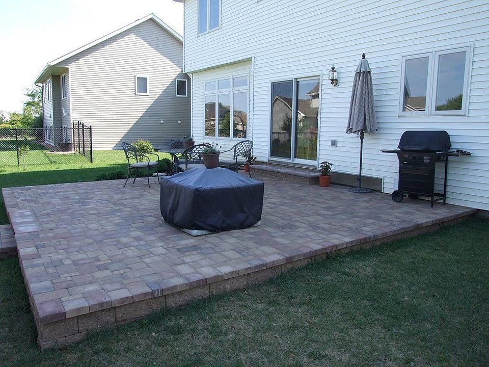 400 sq ft paver patio