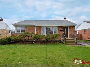 1338 S 6th Ave, Des Plaines, IL 60018
