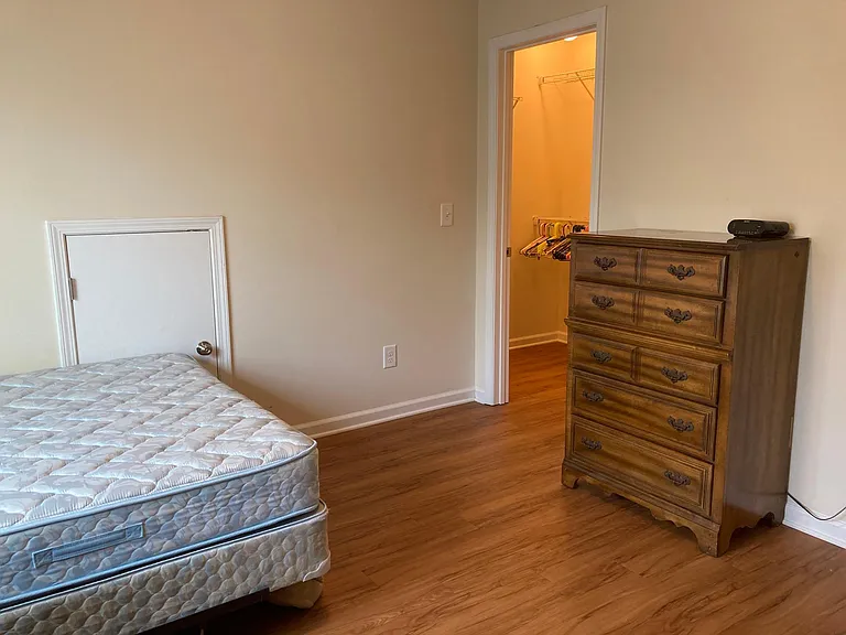Bedroom 3 (third floor - master) d