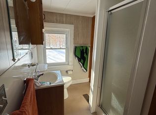 9 Flat Rock Bridge Rd, Rochester, NH 03868