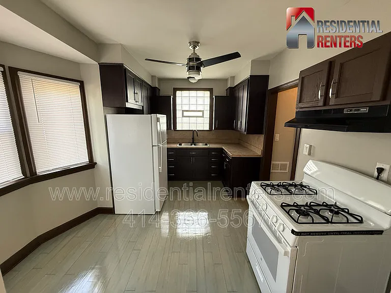 3914 W Hampton Ave #SFH — Photo 2