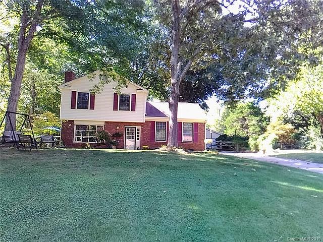 1st image of 8627 Holiday Dr
