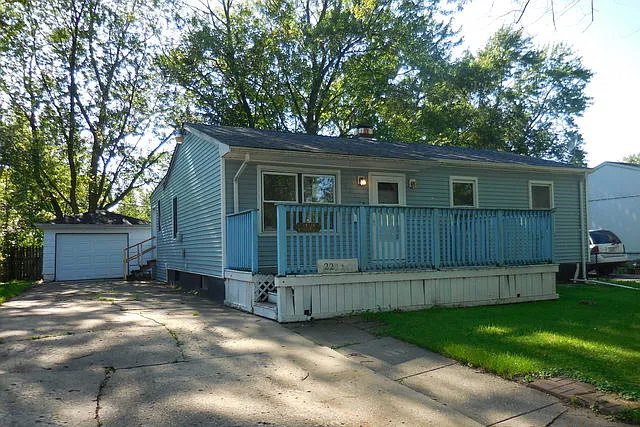 22332 Merrill Ave photo 1