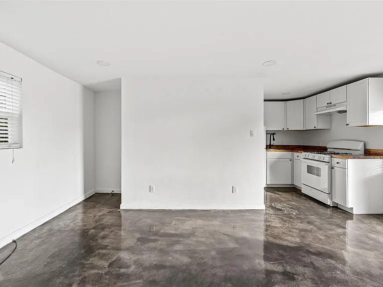7303 Market St — Photo 1