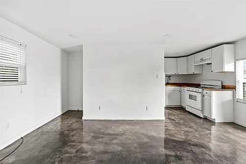7303 Market St Photo 1