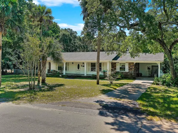 1704 Dunes Blvd, Isle Of Palms, SC 29451