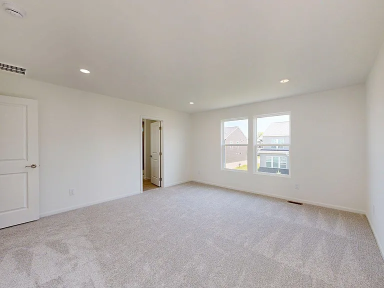 826 Kuss Dr — Photo 10