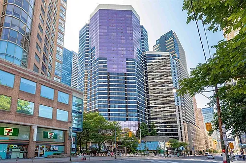 1001 Bay St Photo 1