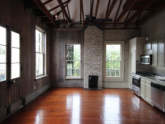 4th image of 1202 Burgundy St