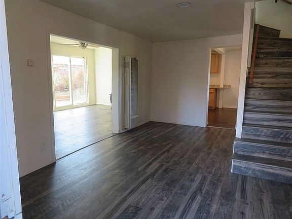 3rd image of 499 Bell Ln