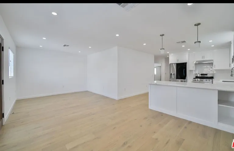 5462 Carlin St — Photo 17