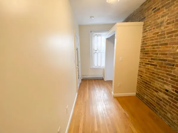 157 Endicott St, Boston, MA 02113