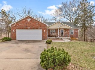 1120 Bluffview Dr, Desloge, MO 63628