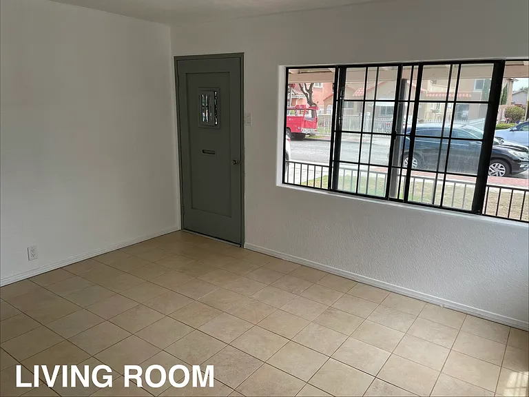 9337 San Miguel Ave — Photo 1