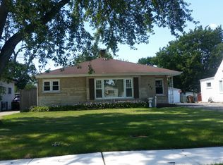 282 N Edgewood Ave, Wood Dale, IL 60191