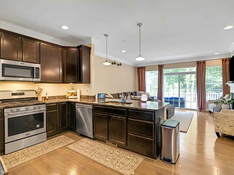 392 Buckeye Cir — Photo 30