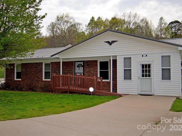 204 Quail Hollow Dr, Marion, NC 28752