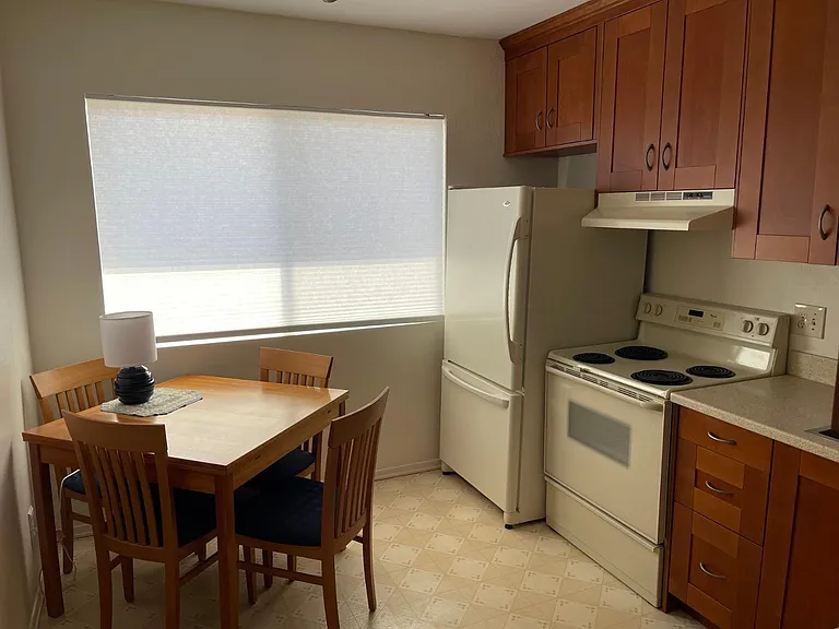 749 E Montebello Ave #232 — Photo 4