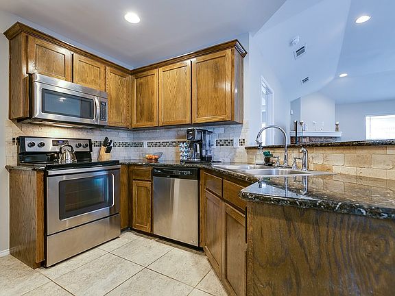 5th image of 4333 Willow Cir