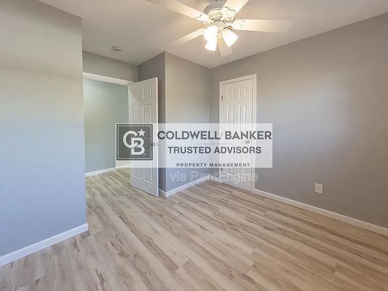 5409 Avenue D — Photo 11