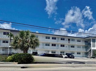 467 Golden Isles Dr APT 108, Hallandale, FL 33009