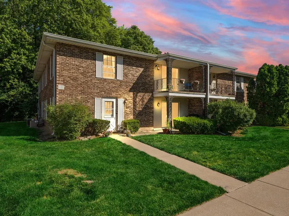 1752 Burgundy St, Schererville, IN 46375