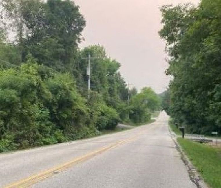 Exterior Neighborhood (street photo)