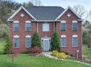 2555 Forest Brook Dr, Pittsburgh, PA