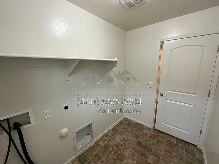 6112 E Paradise Ln — Photo 8
