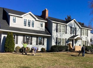 687 White Swan Dr, Arnold, MD 21012