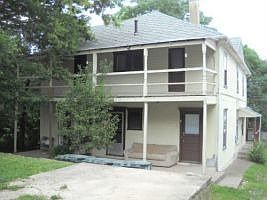 1st image of 133 Glencoe Ave APT 1