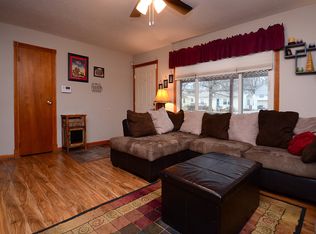 7226 Valley Rd, La Vista, NE 68128