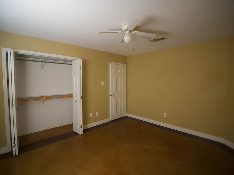 2506 Redwood St — Photo 15
