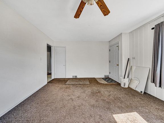 5th image of 1744 Valleyview Dr