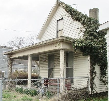 1st image of 223 W Maryland St