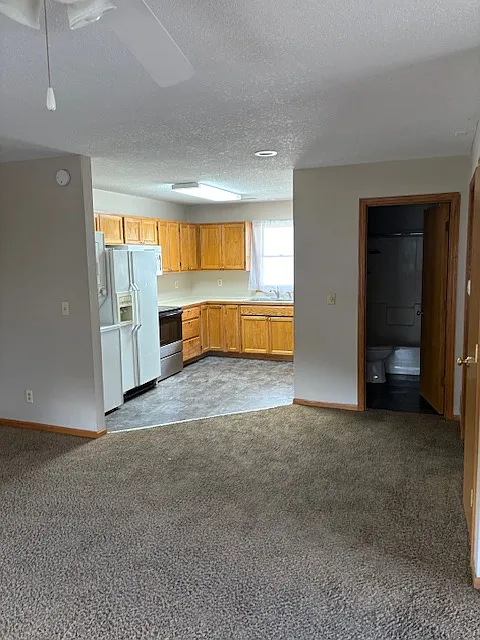 1201 Laurel Street - B — Photo 2