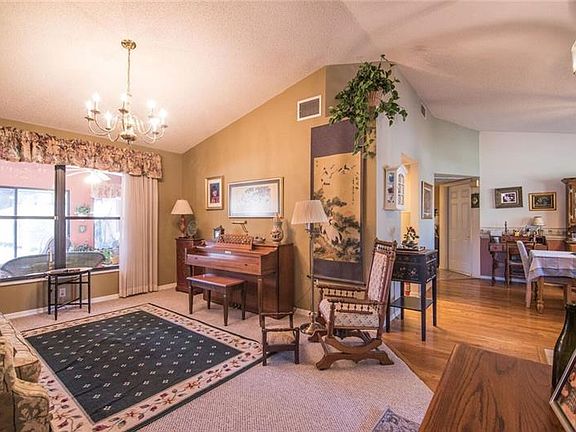 3rd image of 1563 Kinsman Way