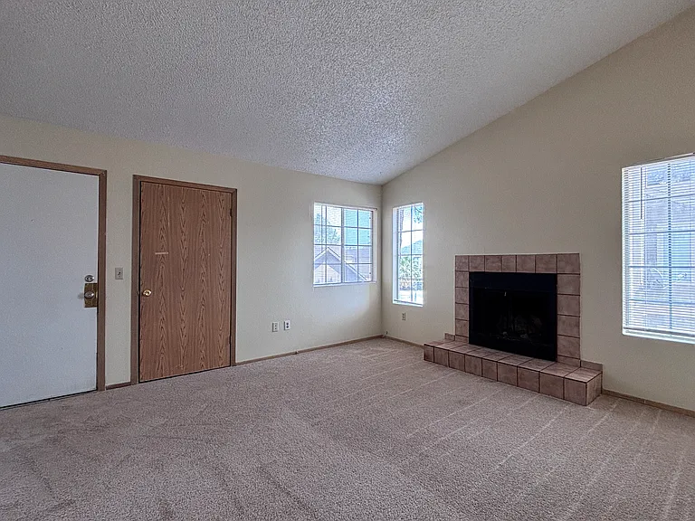 2686 Aarondavid Dr #C — Photo 8