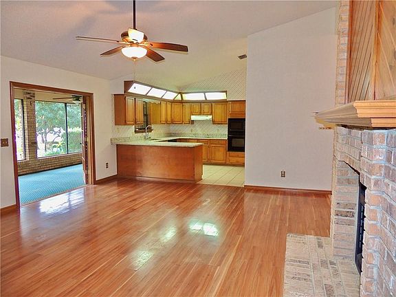 5th image of 1385 Indian Rock Ct