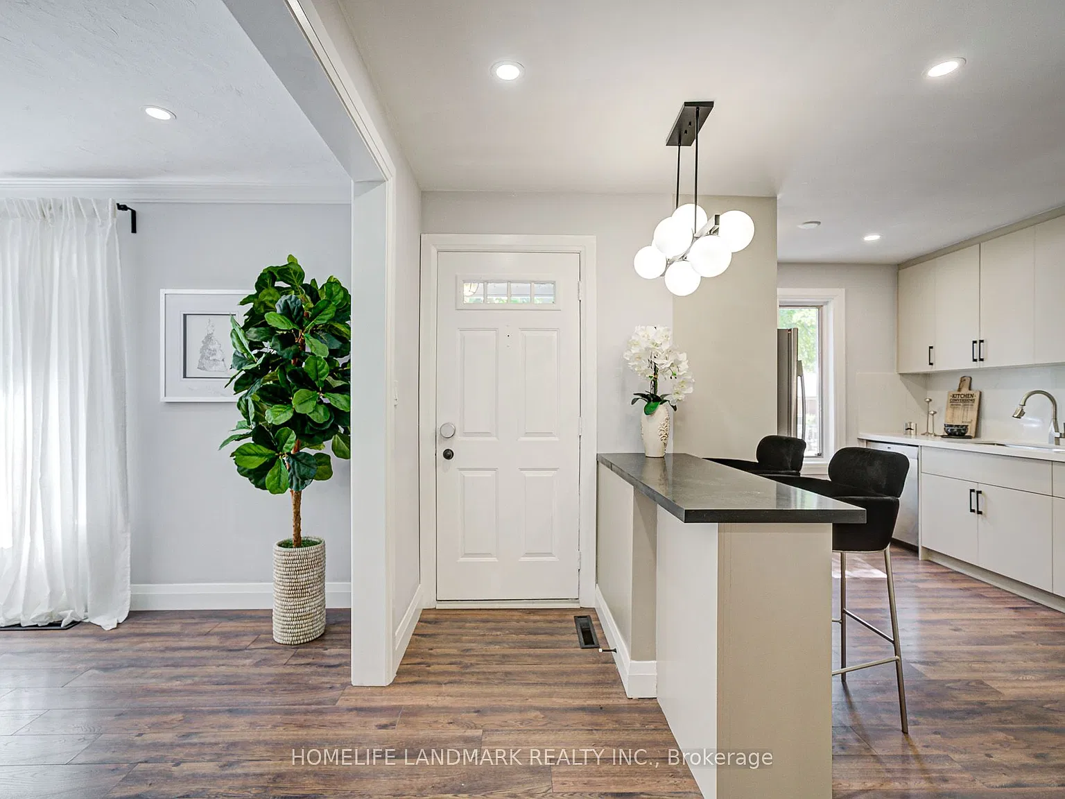 4 bed, $4,200 — Photo 3