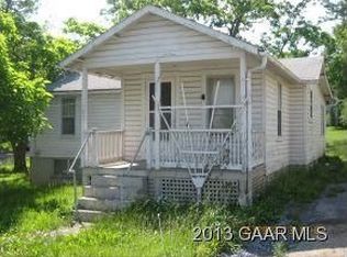 702 D St, Staunton, VA 24401