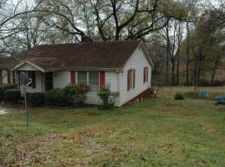 132 Cemetery St, Cowpens, SC 29330