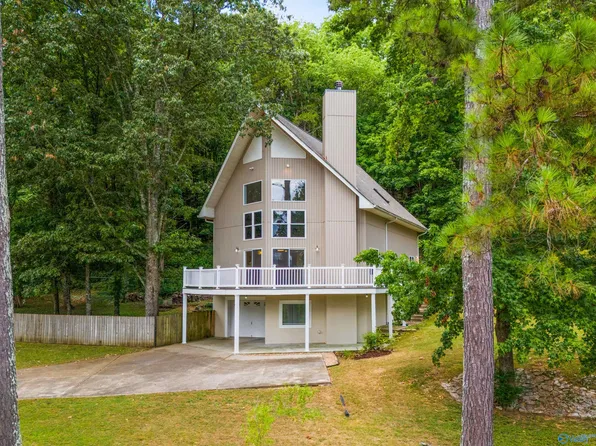 407 Mohawk Rd, Owens Cross Roads, AL 35763