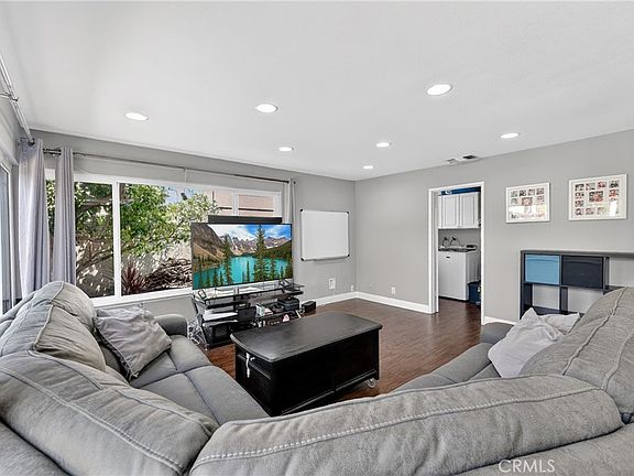 5th image of 3631 Claremont St