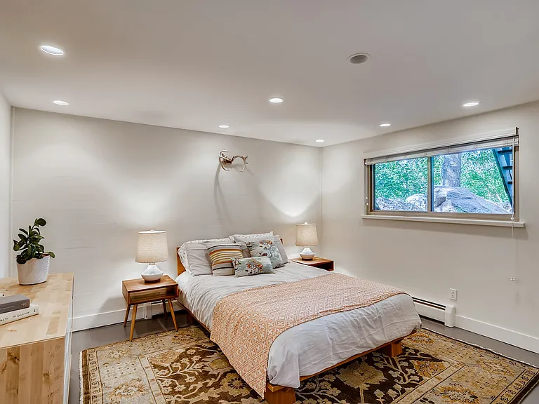 342 Hollyberry Ln — Photo 19