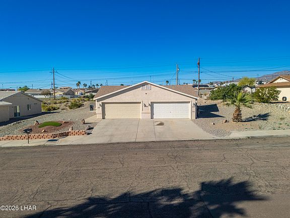 4th image of 2945 Palisades Dr