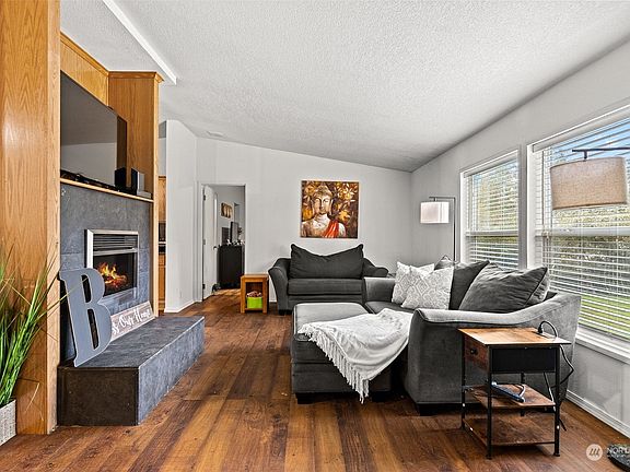 5th image of 6820 203rd Street Ct E