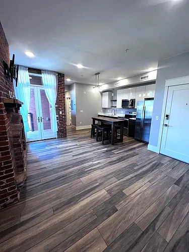 Floor plan 301