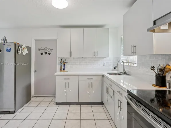 13735 NW 23rd Ave, Opa Locka, FL 33054